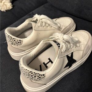 Vintage Havana Sneakers with Black Glitter Star Accent